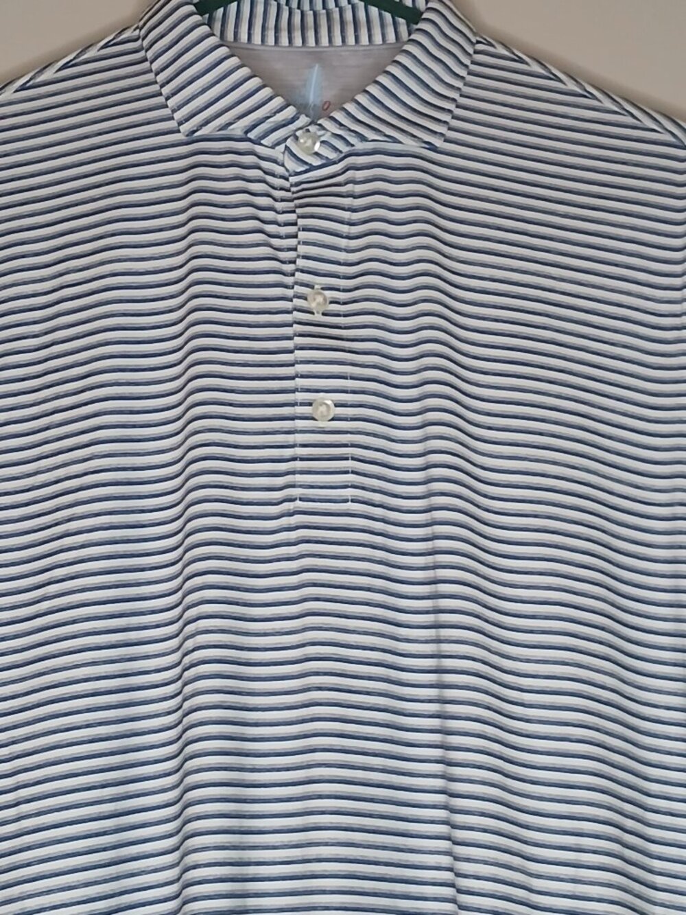 Johnnie-O Men's Small Feather Weight Blue Gray White UPF-50 Polo Shirt (1028N7)
